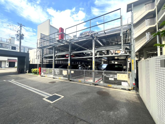 パークホームズ夙川松下町の駐車場