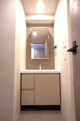 【洗面所】 | Ｊ．ＧＲＡＮ　Ｃｏｕｒｔ　品川西大井ＷＥＳＴ | ※写真は同タイプ住戸です。