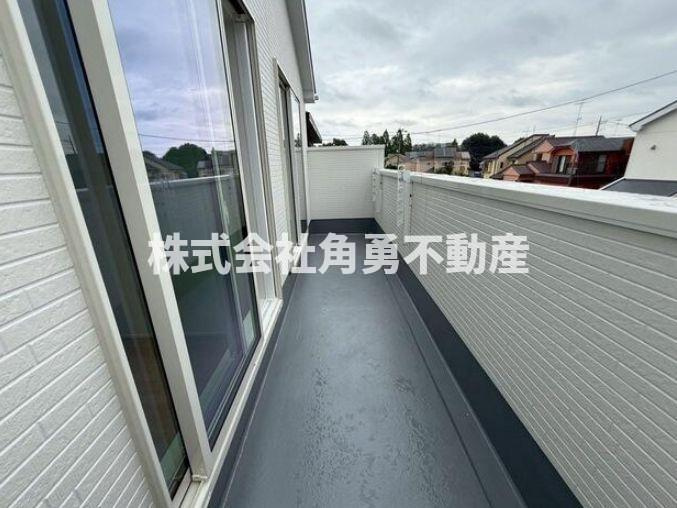 伊勢原市上粕屋第2期　新築一戸建て　1号棟の内観：施工例|《施工例》バルコニー
