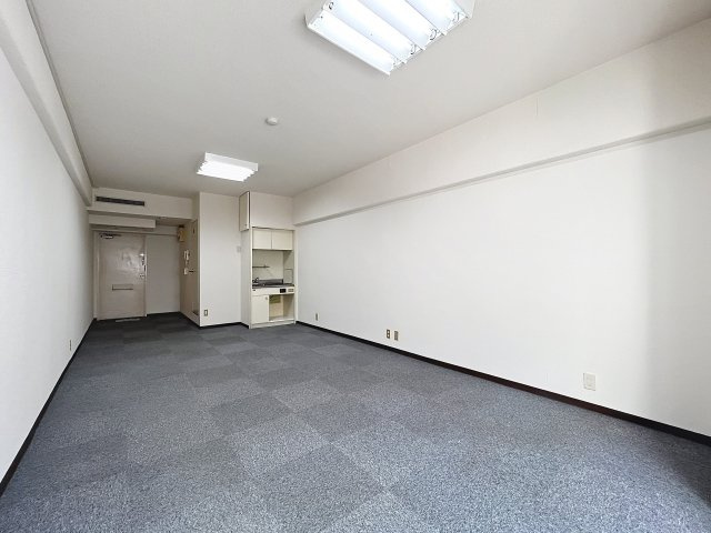 ウィン青山の洋室