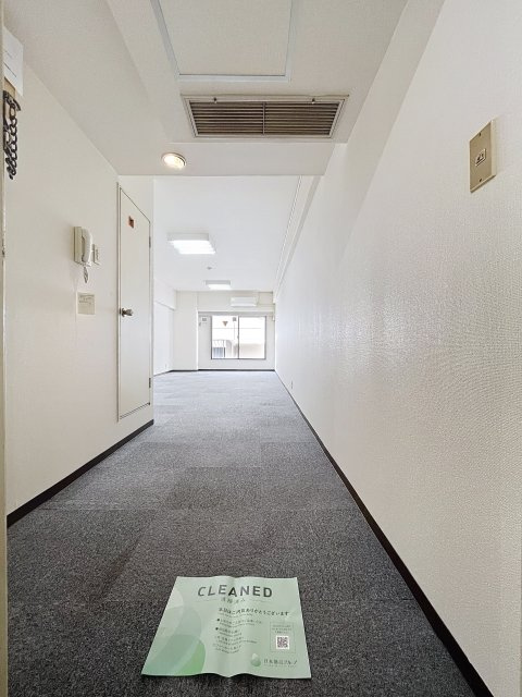 ウィン青山の玄関