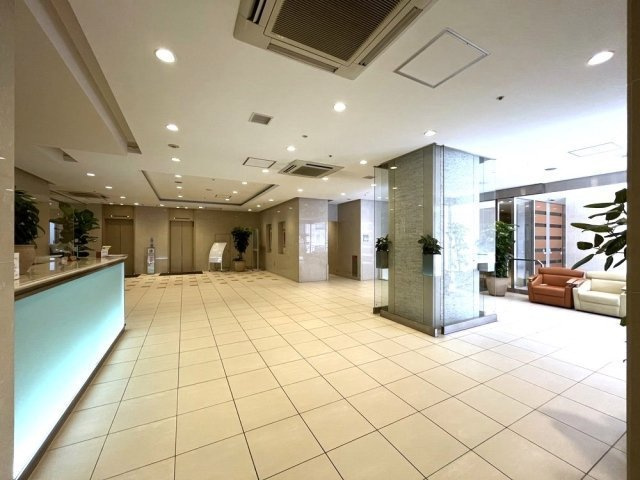 ウィン青山のロビー