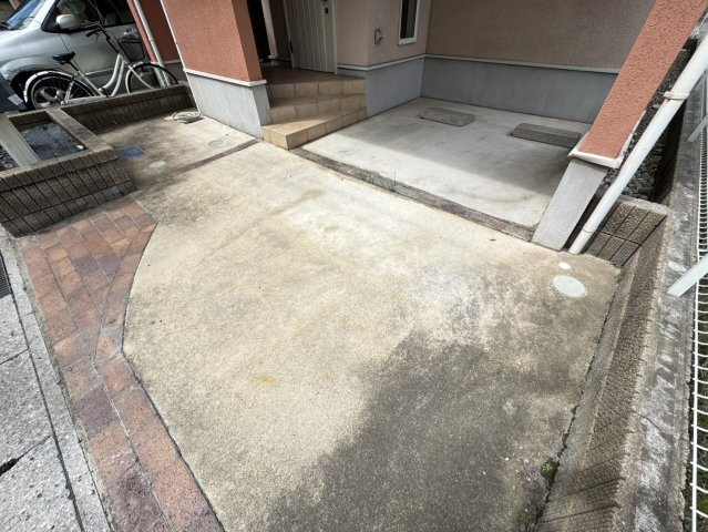 東中山一丁目戸建の駐車場