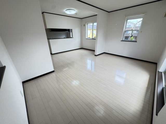 東中山一丁目戸建の居間・リビング