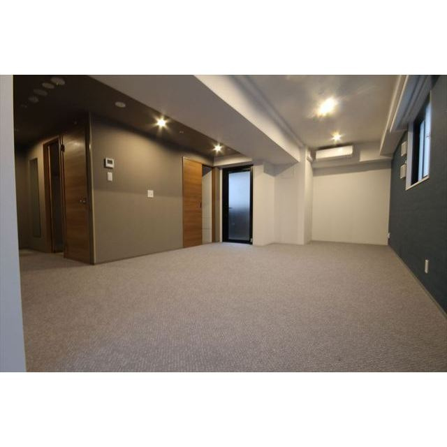 Uresidence Temmabashiの居間・リビング