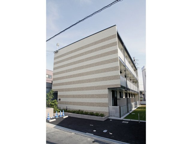 レオパレスプレステージ三津屋の外観