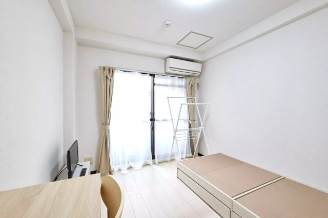 AP372 サンライズ壱番館 206の洋室|




