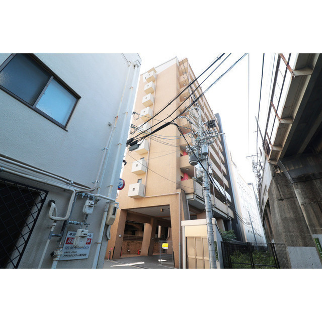 SERENiTE中津の外観
