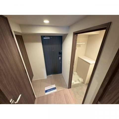 アーバングランデ新大阪の玄関