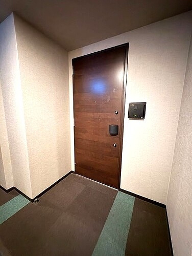 アデニウムタワー梅田の玄関