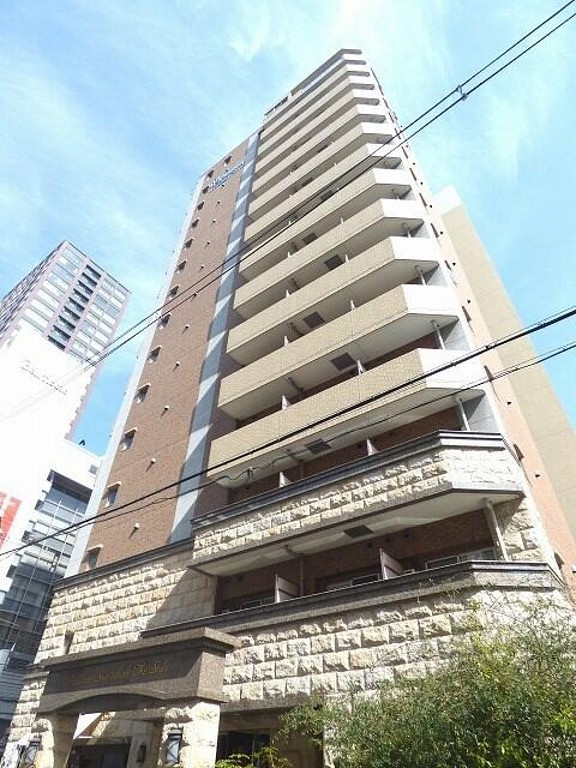 プレサンス心斎橋ザ・スタイルの外観