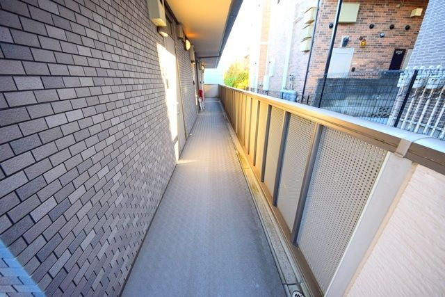 エクセル霞ヶ丘のバルコニー