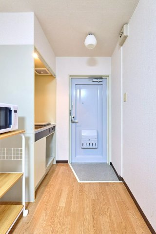 AP908 K'Sコートリバーサイド相川 301の玄関|






