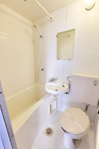 AP907 K'Sコートリバーサイド相川 208のトイレ|






