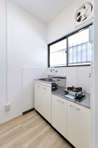 AP644 クレスト下新庄駅前 203のキッチン|



