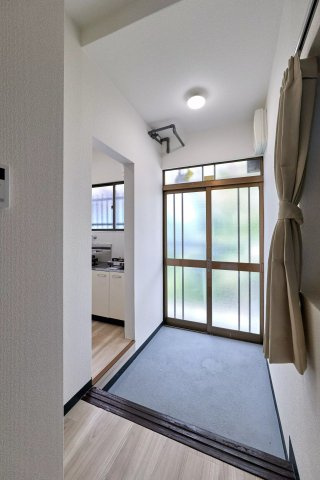 AP642 クレスト下新庄駅前 201の玄関|



