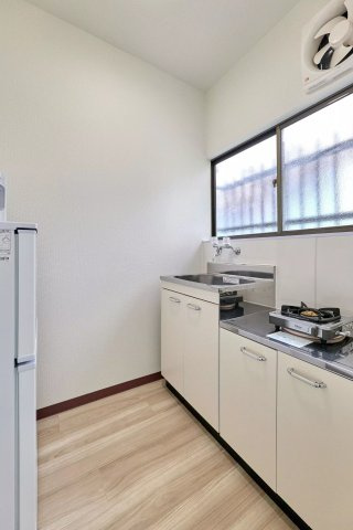 AP642 クレスト下新庄駅前 201のキッチン|



