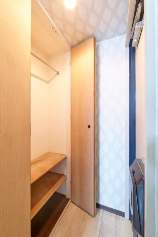 AP590 シティーテイク・エリス 406の収納|



