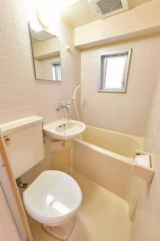 AP529 ファースト東中島 210のトイレ|



