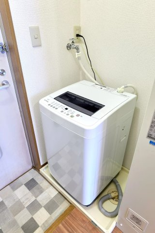 AP505 アドバンテージ 206の洋室|



