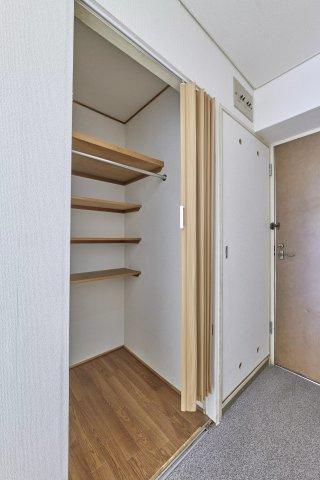 AP333 朝日プラザ新大阪 506の収納|



