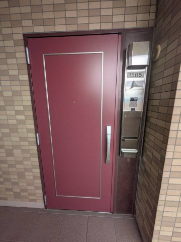 キングマンションアンティオーネ御幣島イーストヴェールの玄関
