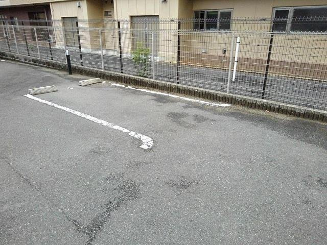 サニーヴィラの駐車場