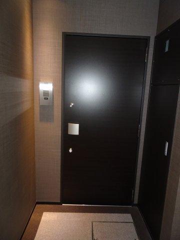 コンシェリア池袋THE RESIDENCE EASTの玄関