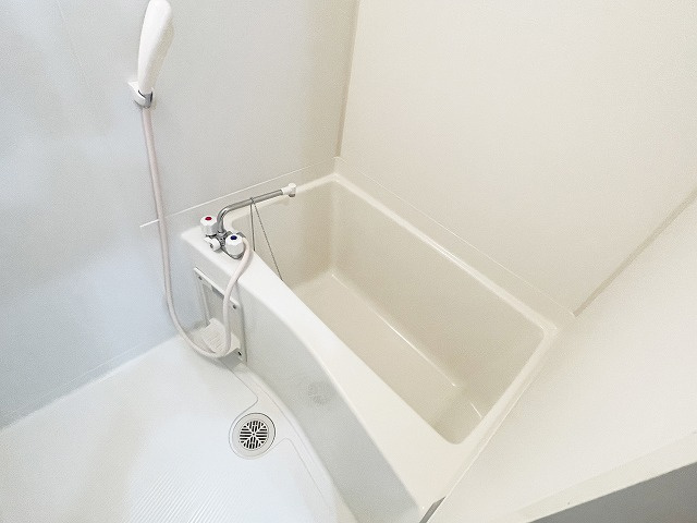 【浴室】 | エンゼルプラザ南草津駅前 | コンパクトで使いやすいお風呂です