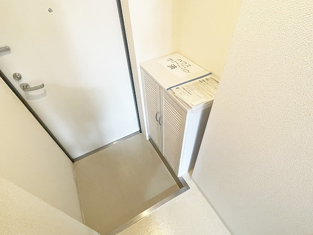 【玄関】 | エンゼルプラザ南草津駅前 | 収納もある玄関です