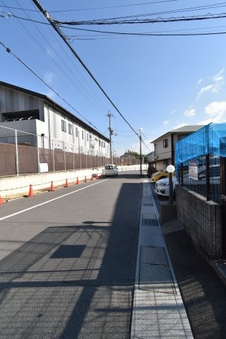 ウィンディアコリーヌE棟の周辺