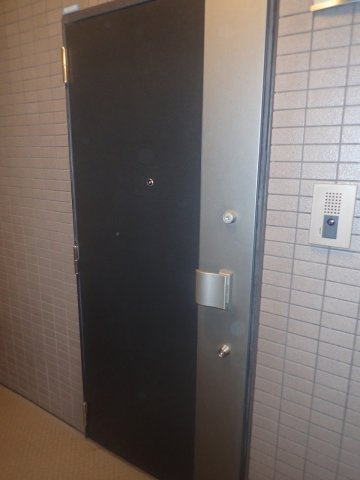 日神デュオステージ浅草三筋の玄関