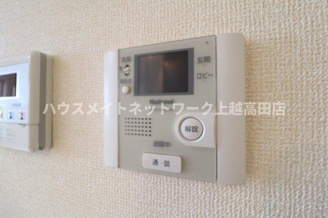 ハイツ９４３ Ｂのセキュリティ|モニターホン（参考同型206号室室内写真）