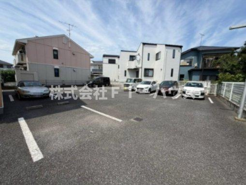 ウィステリア　Ⅲの駐車場