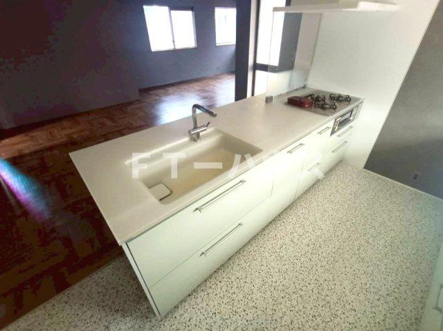 夏見台戸建のキッチン
