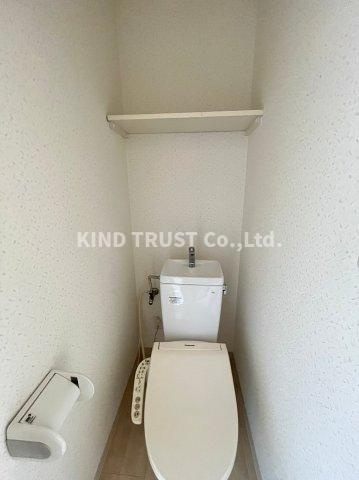 アイリス天神橋のトイレ|落ち着いた色調のトイレです