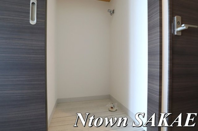 【洗面所】 | IZ-Residence | スペースが確保できる洗面所です