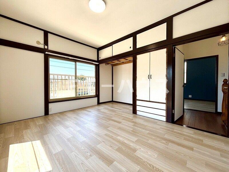 ミロメゾン船橋藤原６丁目の居間・リビング