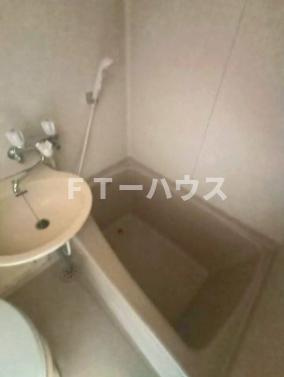 美工中山ハイツの浴室