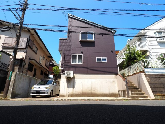 全室南向き　2面採光のリビングダイニング　収納豊富の外観|陽当良好