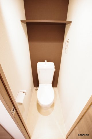 プレサンス新大阪ヴィガ　仲介手数料無料のトイレ
