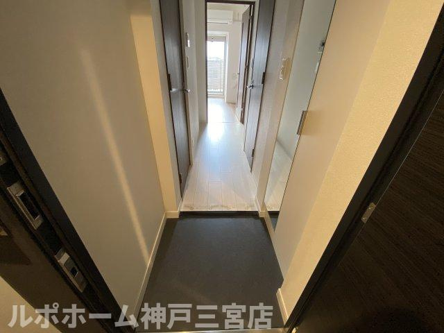 プレサンス神戸元町ミューズの玄関