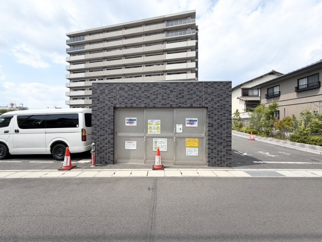 【マンション】アルファスマート庭瀬駅東の駐車場