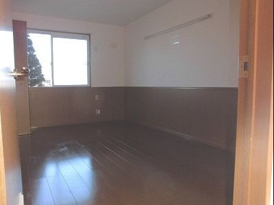 【寝室】 | ルピナ大北D棟 | 落ち着いて過ごせるお部屋なので、寝室にいかがでしょうか　※参考写真です