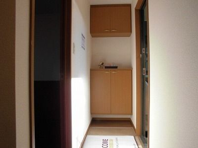 【玄関】 | ルピナ大北D棟 | ゆったりとした玄関です　※参考写真です
