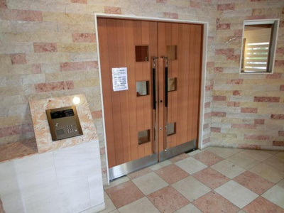オートロック完備