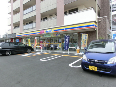 ミニストップ東松戸駅東口店 徒歩4分。コンビニ 270m