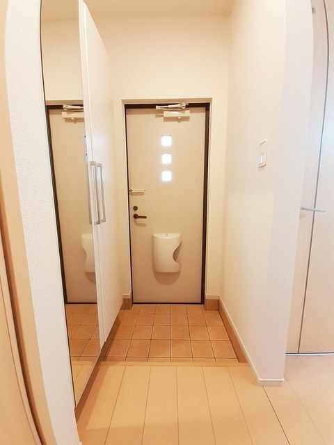 マローソ　Ⅱの玄関