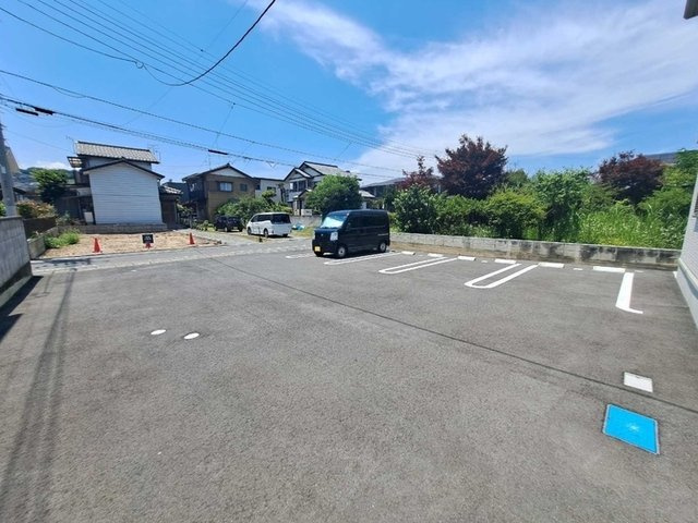 エヴァーヒルズの駐車場|駐車場