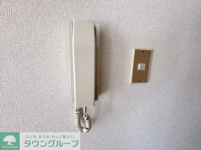 インターホンがあるので来訪者を確認してから応対できますね！